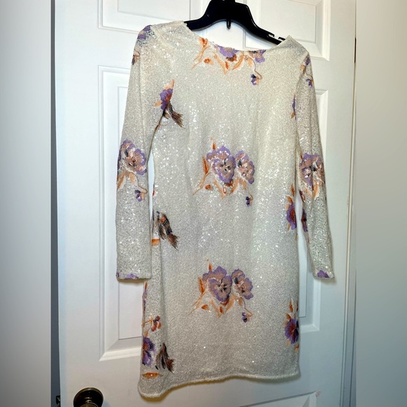Zara Womans Sequin & Embroidered Mini Dress Sz Small Backless CreamProm Formal